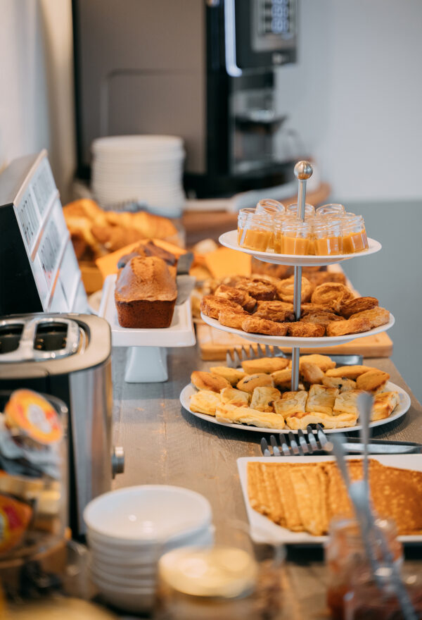 buffet breakfast at the hotel villa les hydrangeas in Perros guirec