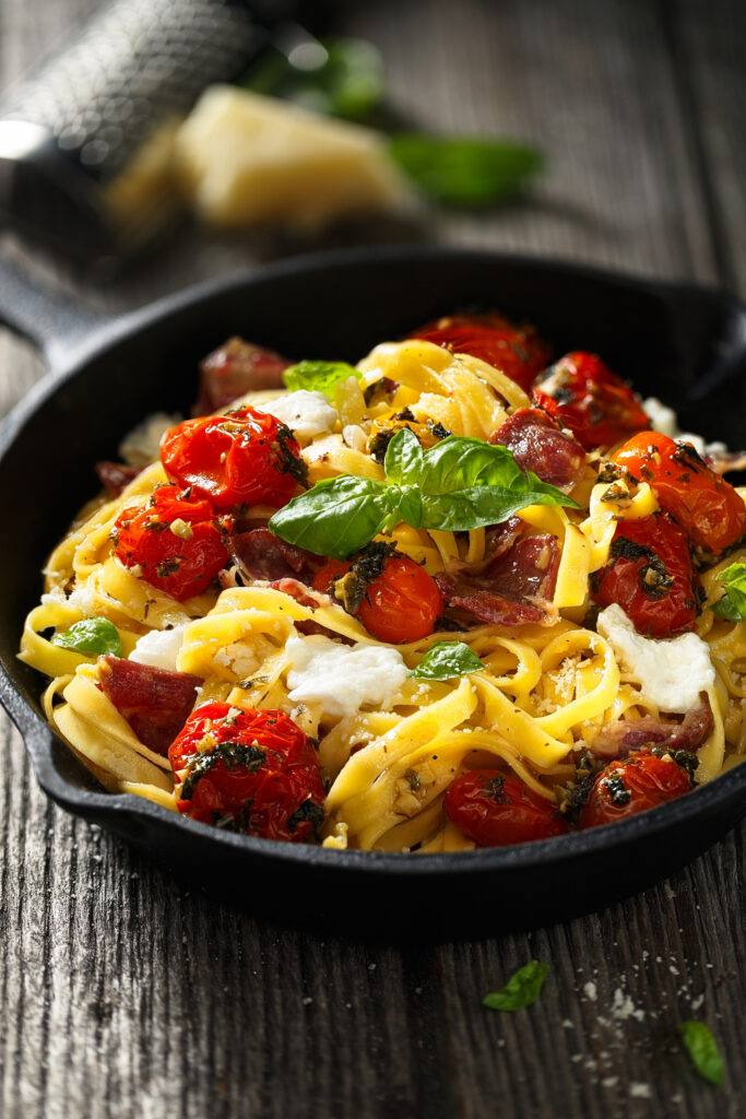 Photo - Restaurant iStock 834671126" iStock 834671126